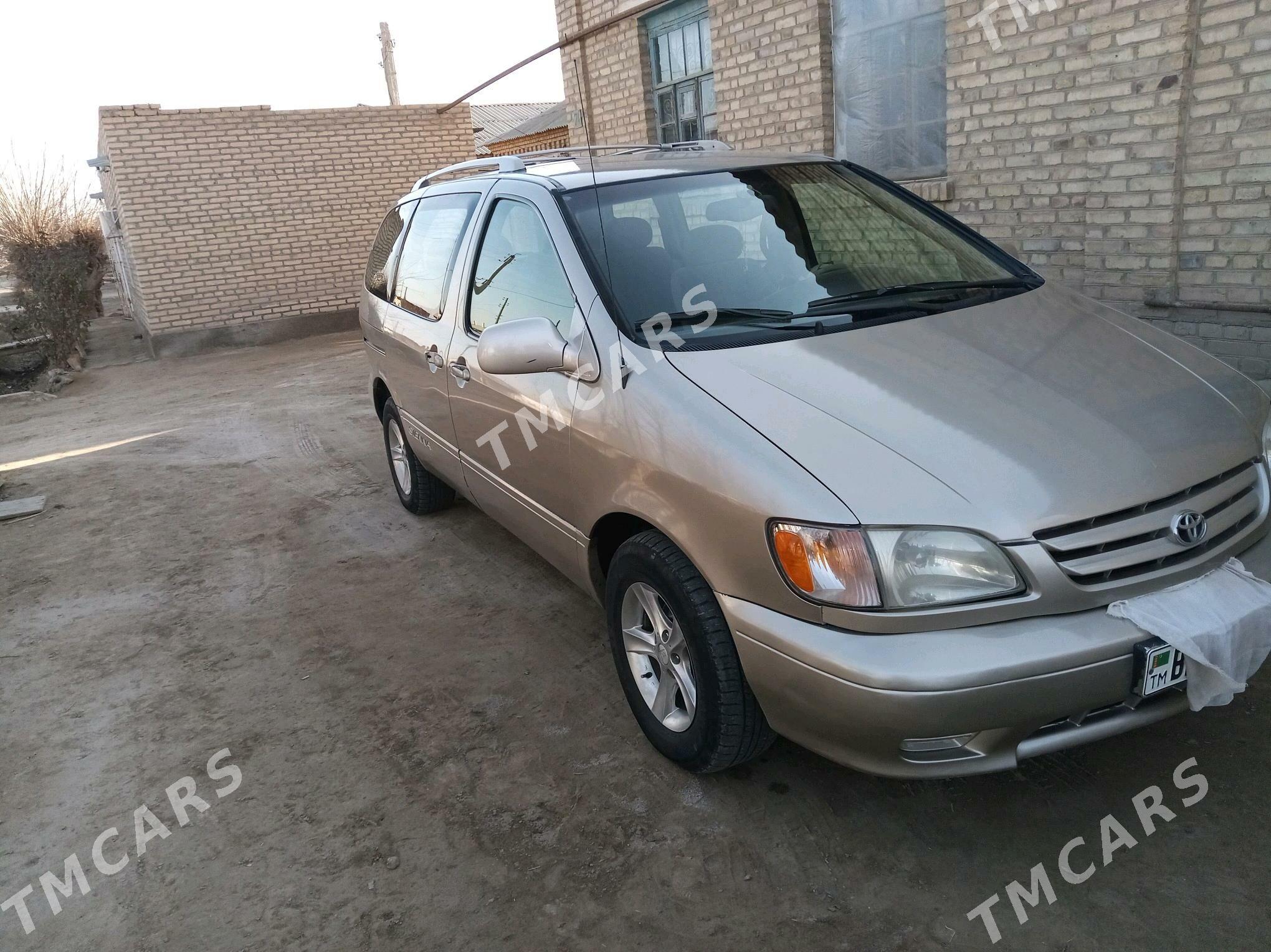 Toyota Sienna 2002 - 145 000 TMT - Baýramaly - img 4