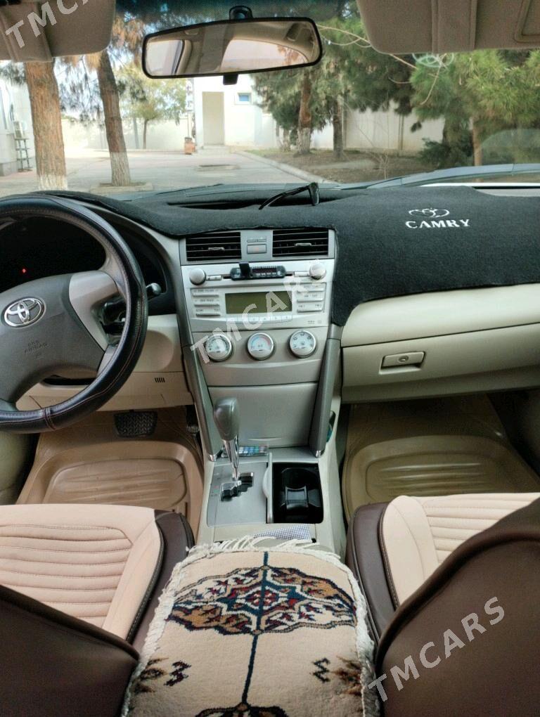 Toyota Camry 2011 - 190 000 TMT - Багир - img 3