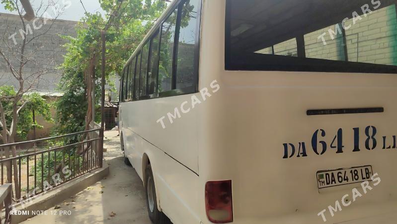 Mitsubishi Rosa 2005 - 150 000 TMT - Türkmenabat - img 3