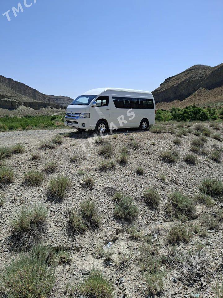 Toyota Hiace 2015 - 420 000 TMT - Ашхабад - img 4