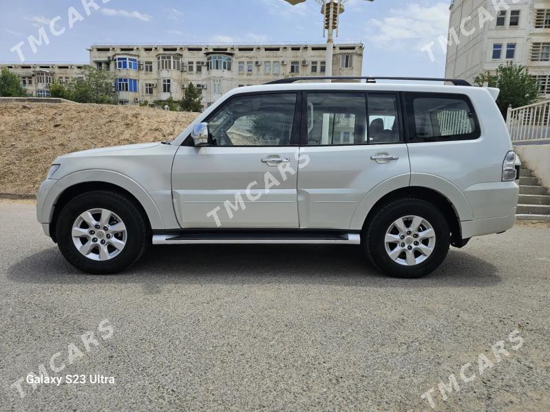 Mitsubishi Pajero 2015 - 295 000 TMT - 11 mkr - img 4