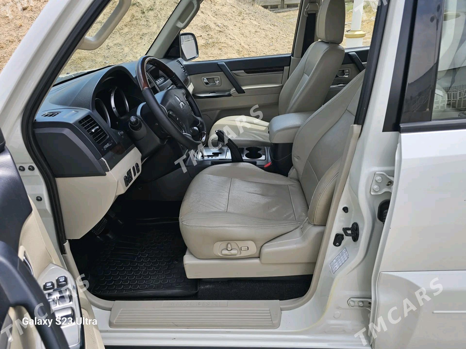 Mitsubishi Pajero 2015 - 295 000 TMT - 11 mkr - img 5