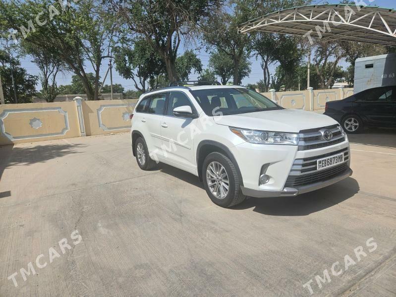 Toyota Highlander 2019 - 450 000 TMT - Baýramaly - img 3