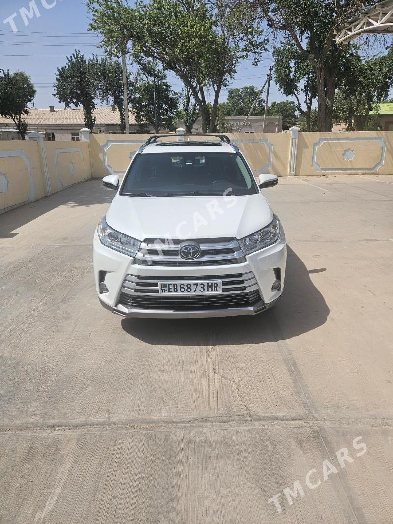Toyota Highlander 2019 - 450 000 TMT - Baýramaly - img 2