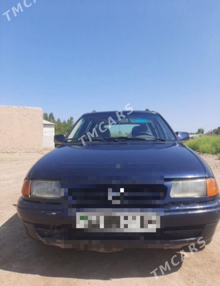 Opel Astra 1993 - 26 000 TMT - Губадаг - img 4