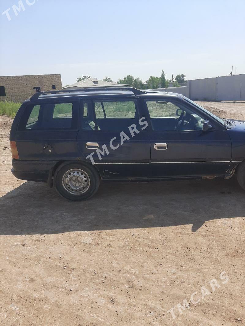Opel Astra 1993 - 26 000 TMT - Губадаг - img 7