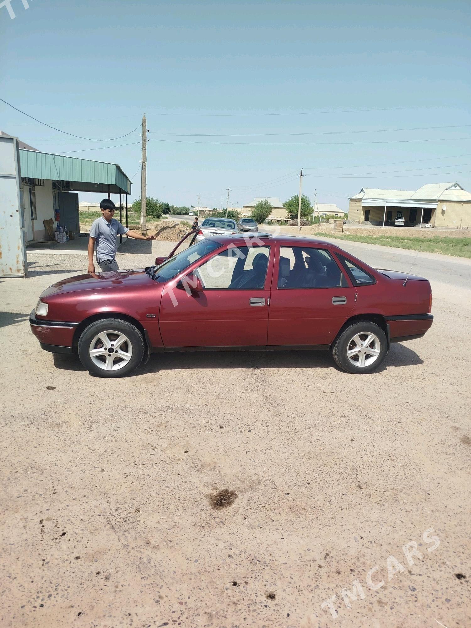 Opel Vectra 1991 - 30 000 TMT - Mary - img 2