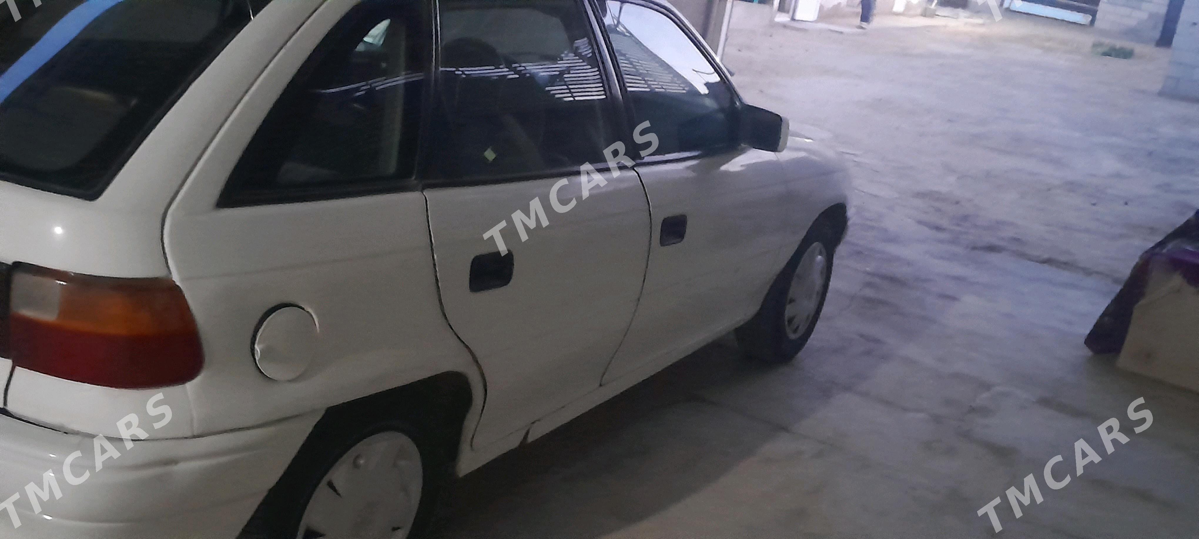 Opel Astra 1992 - 32 000 TMT - Бахарден - img 2