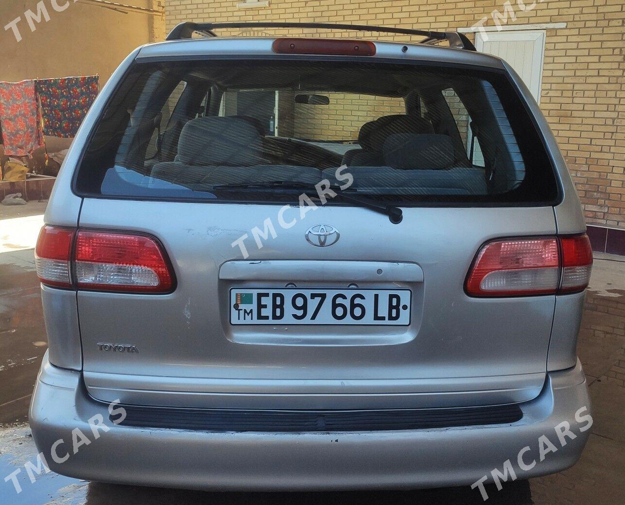 Toyota Sienna 2002 - 160 000 TMT - Farap - img 5