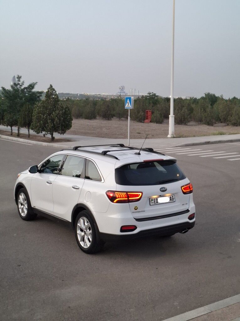 Kia Sorento 2019 - 275 000 TMT - Aşgabat - img 4