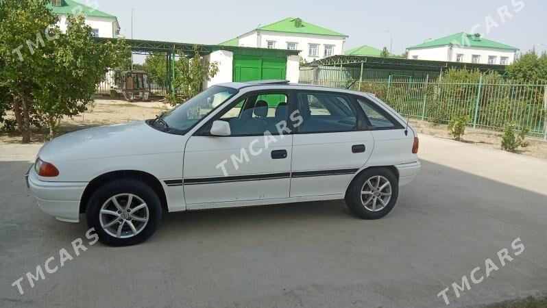 Opel Astra 1992 - 39 000 TMT - Тязе заман - img 5