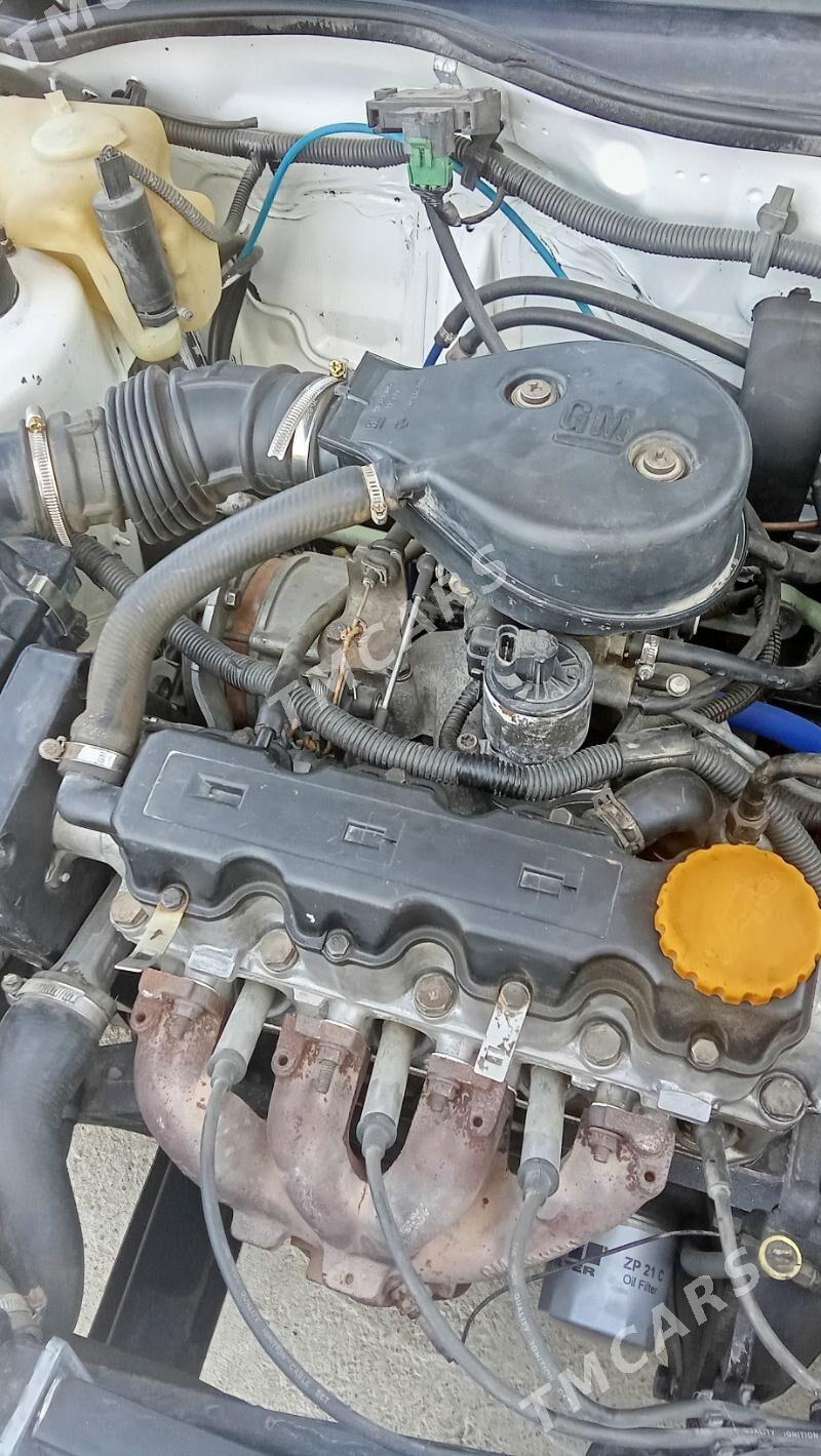 Opel Astra 1992 - 39 000 TMT - Тязе заман - img 6