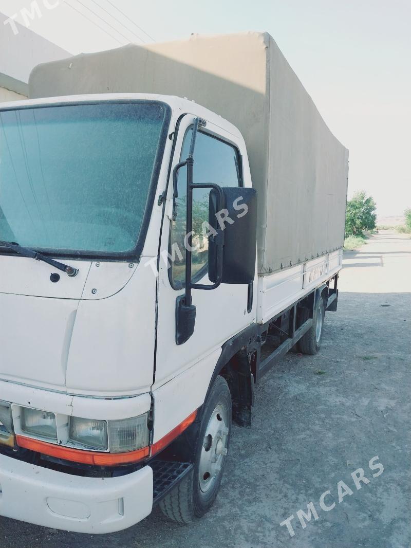 Mitsubishi Canter 1998 - 160 000 TMT - Magdanly - img 3