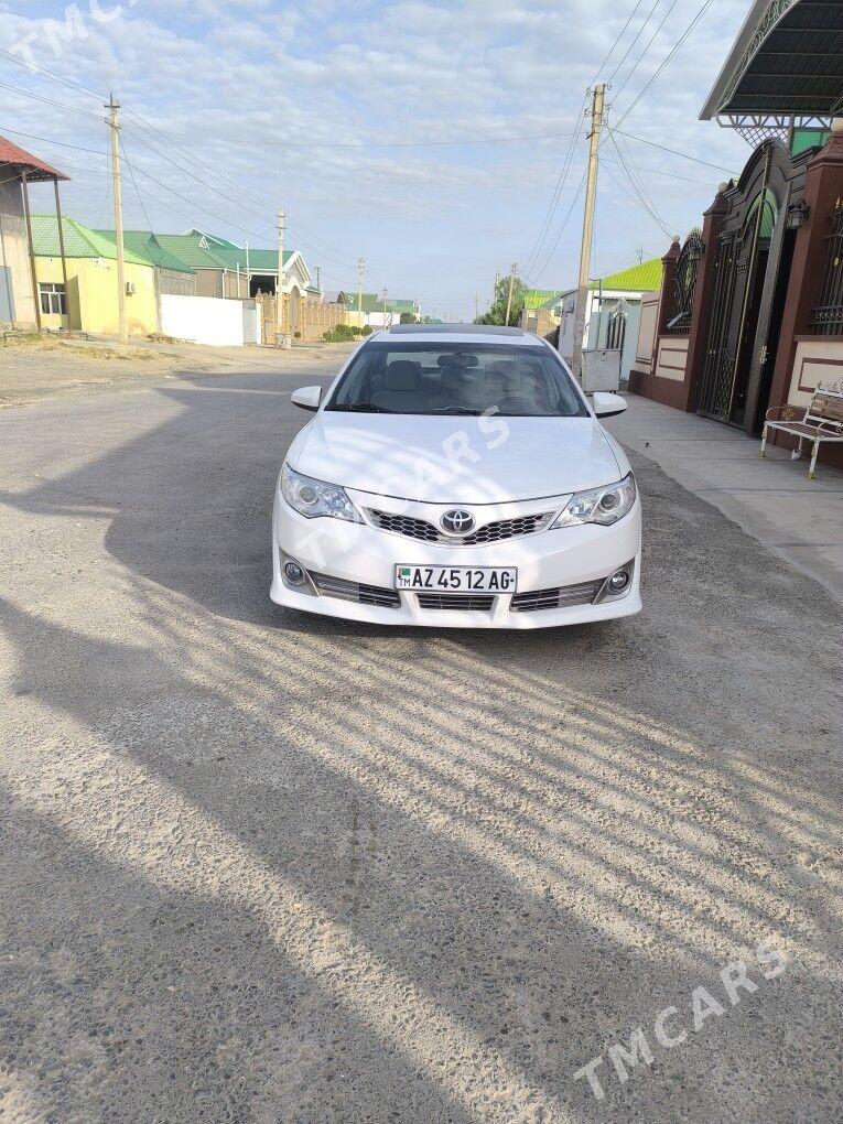 Toyota Camry 2012 - 220 000 TMT - Büzmeýin - img 5