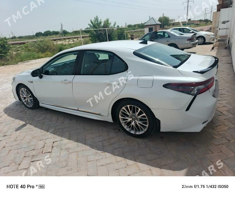Toyota Camry 2022 - 320 000 TMT - Байрамали - img 2