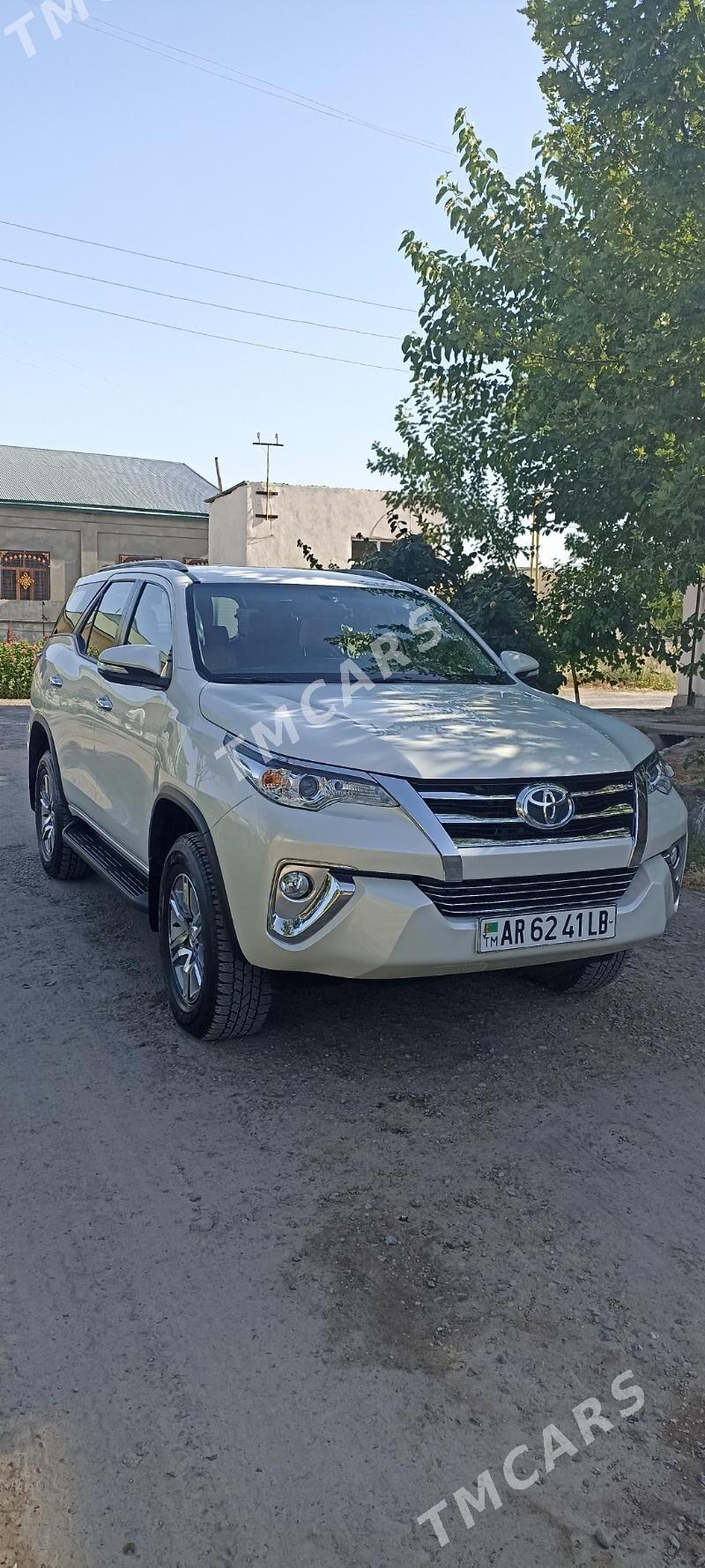Toyota Fortuner 2016 - 600 000 TMT - Туркменабат - img 5