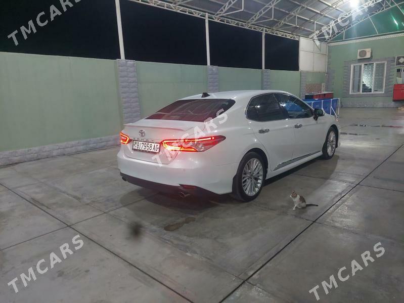 Toyota Camry 2018 - 310 000 TMT - Büzmeýin - img 2