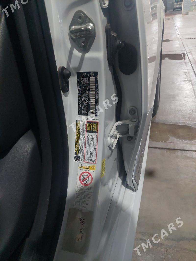 Toyota Camry 2018 - 310 000 TMT - Büzmeýin - img 3