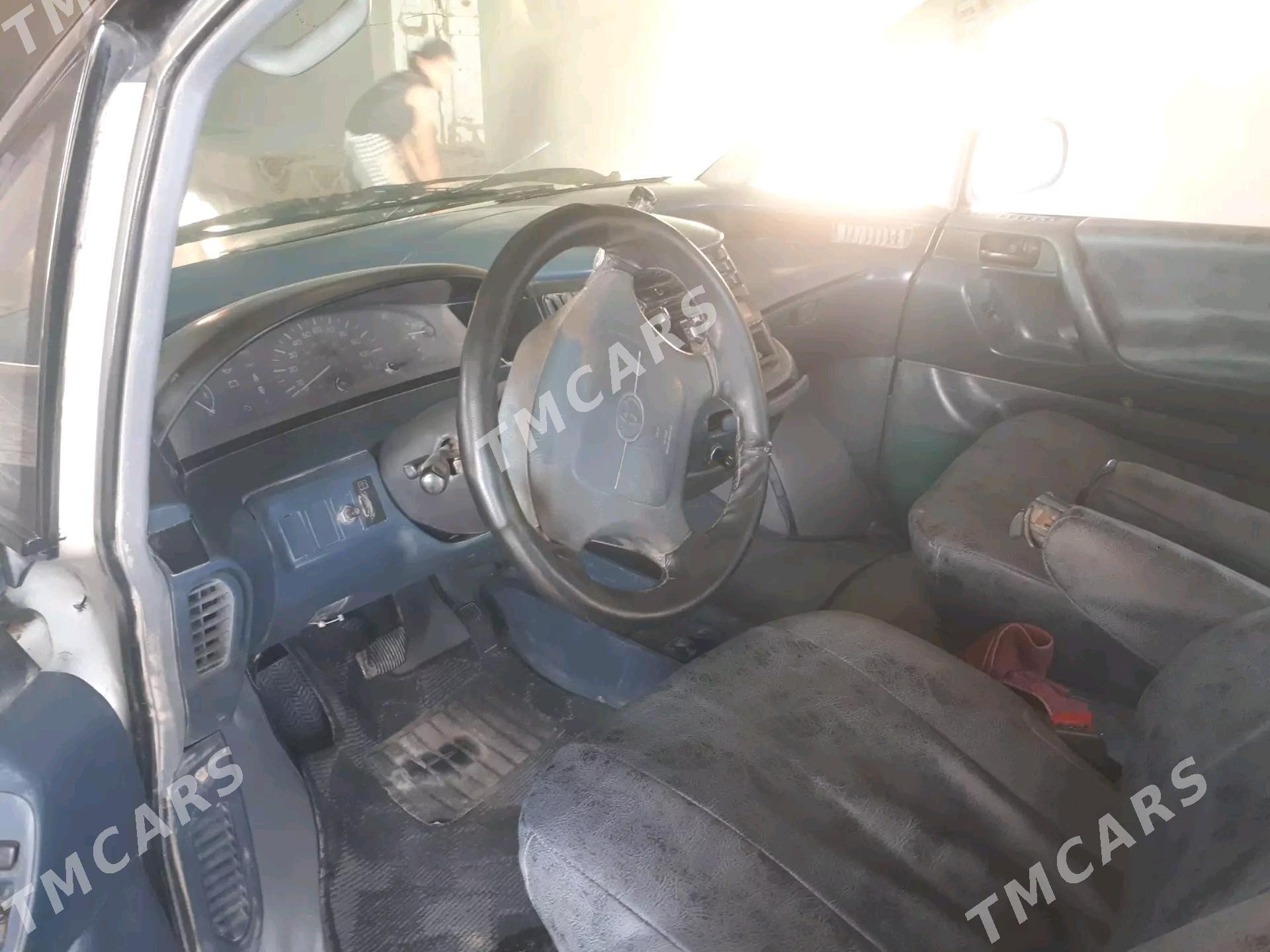 Toyota Previa 1992 - 57 000 TMT - Halaç - img 4