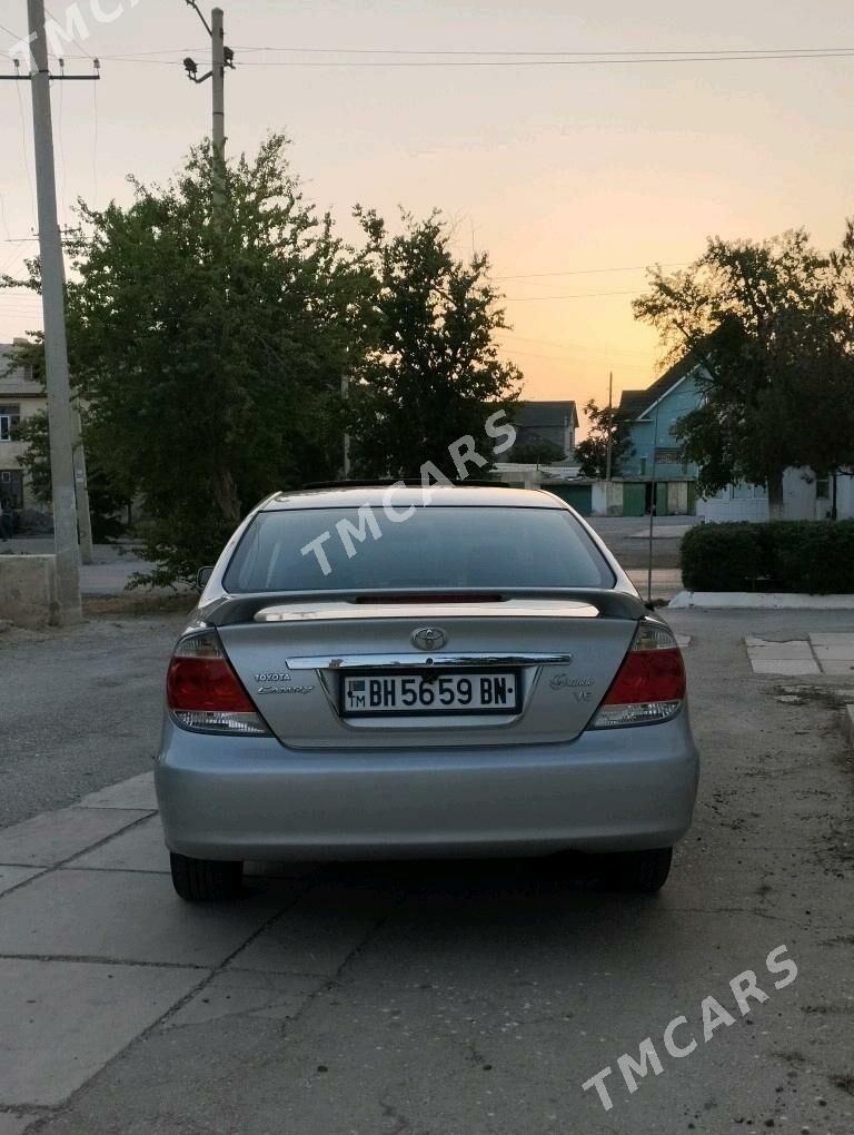 Toyota Camry 2002 - 190 000 TMT - Balkanabat - img 2