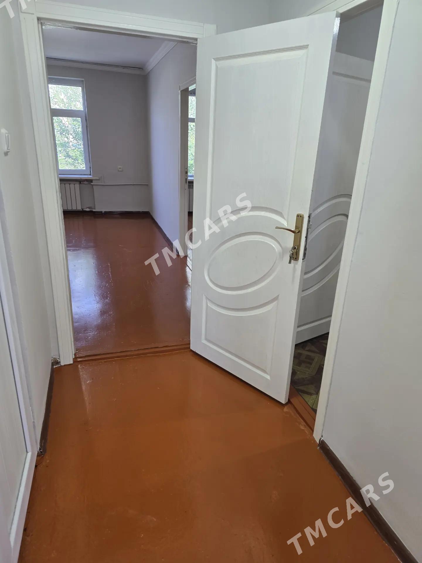 3nji mik 3/3.2kom. - 3 мкр - img 2