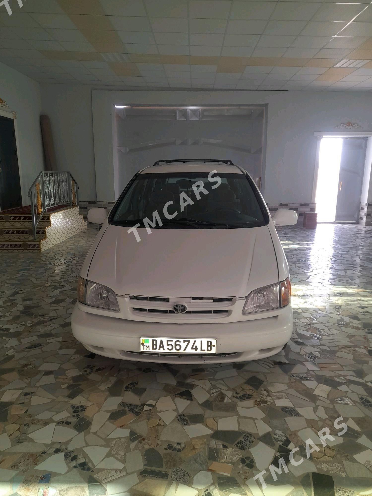 Toyota Sienna 1999 - 135 000 TMT - Halaç - img 2
