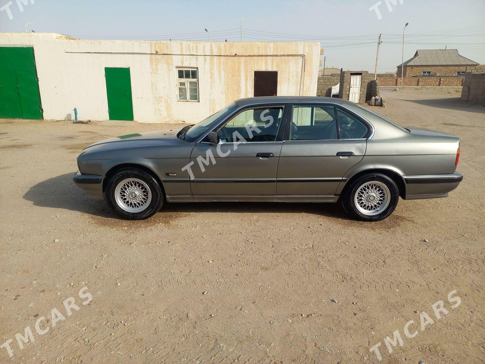 BMW 525 1990 - 42 000 TMT - Гумдаг - img 4