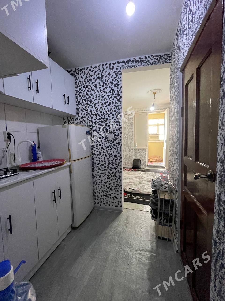 продам 1 комнатную гостинку - Aşgabat - img 3