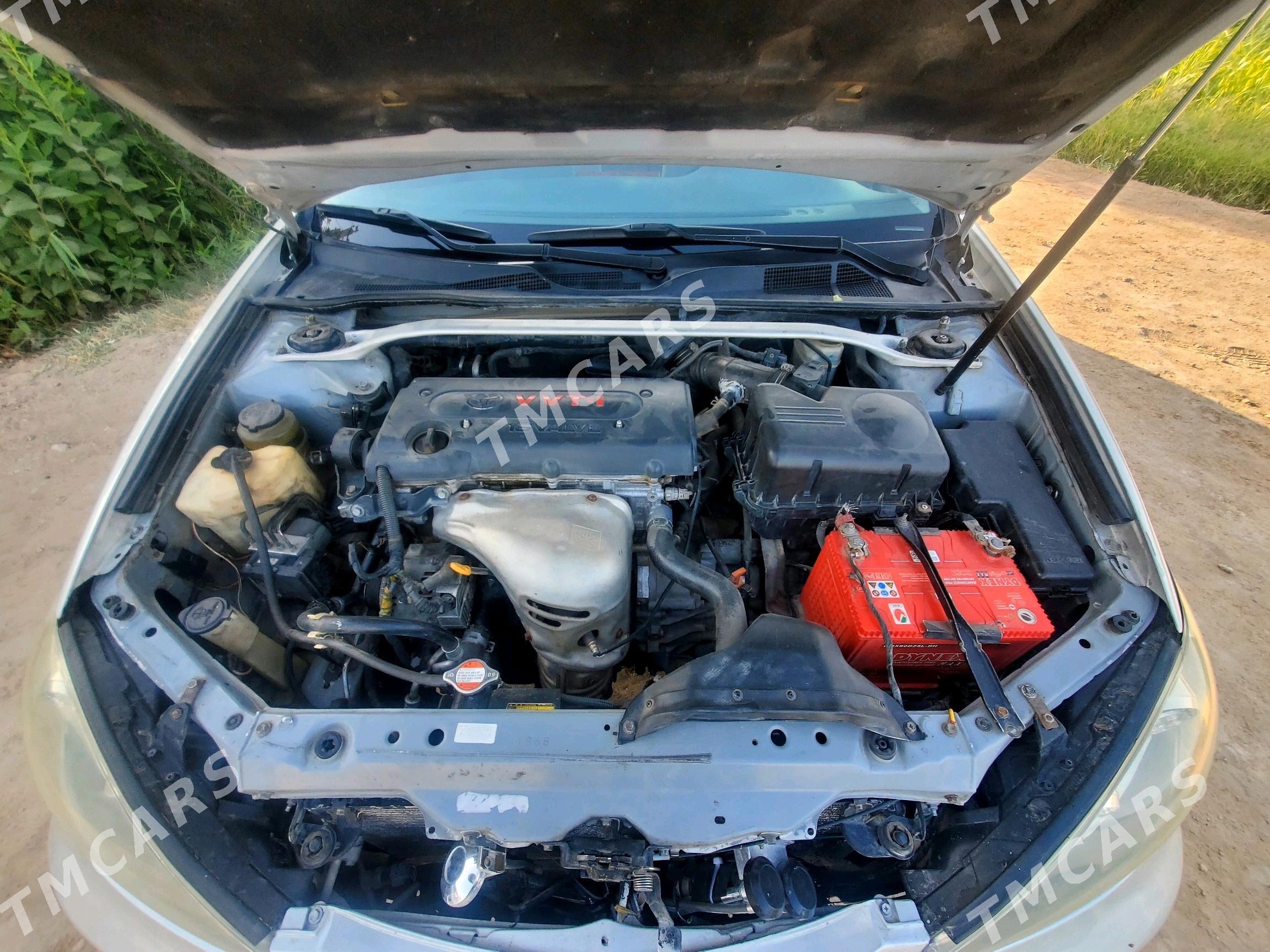 Toyota Camry 2004 - 140 000 TMT - Сейди - img 3