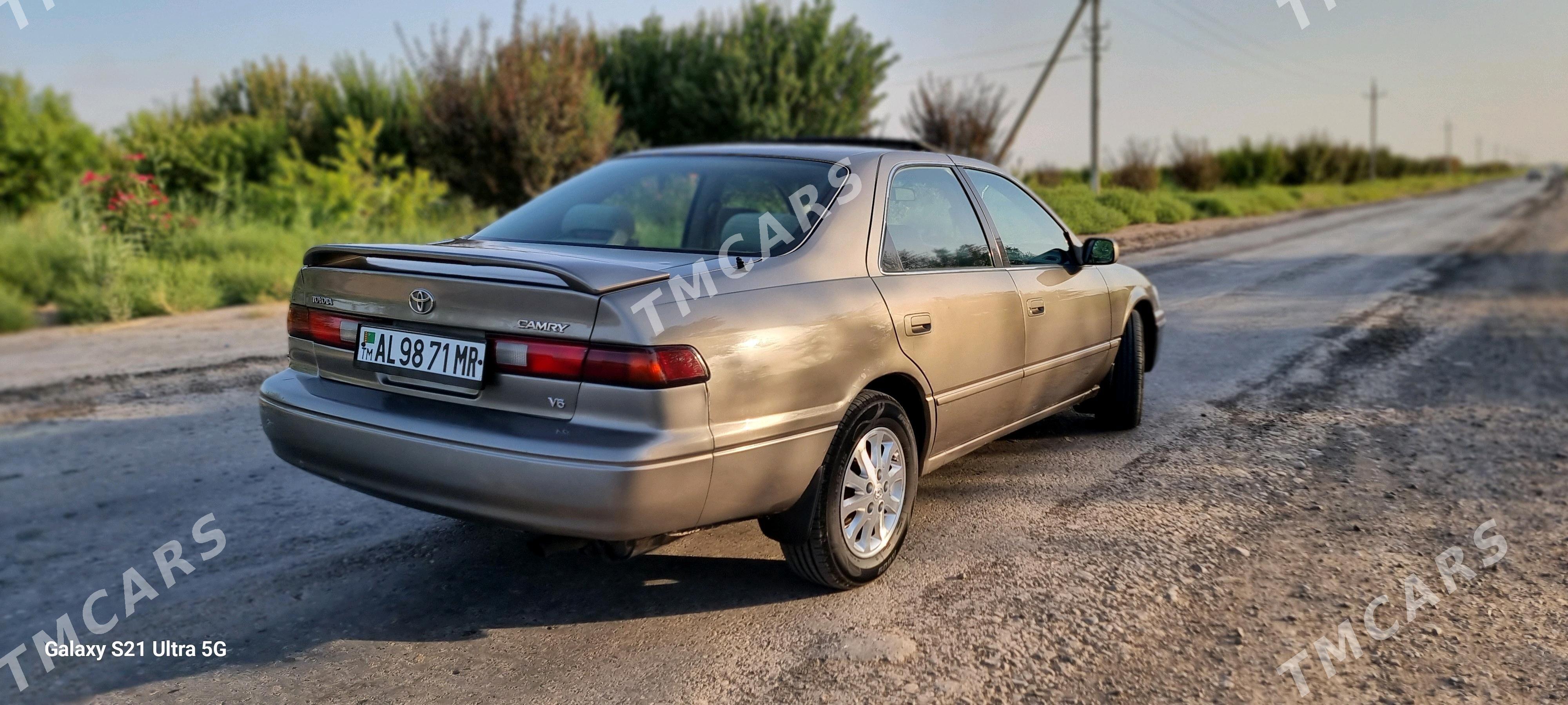 Toyota Camry 1999 - 137 000 TMT - Байрамали - img 6