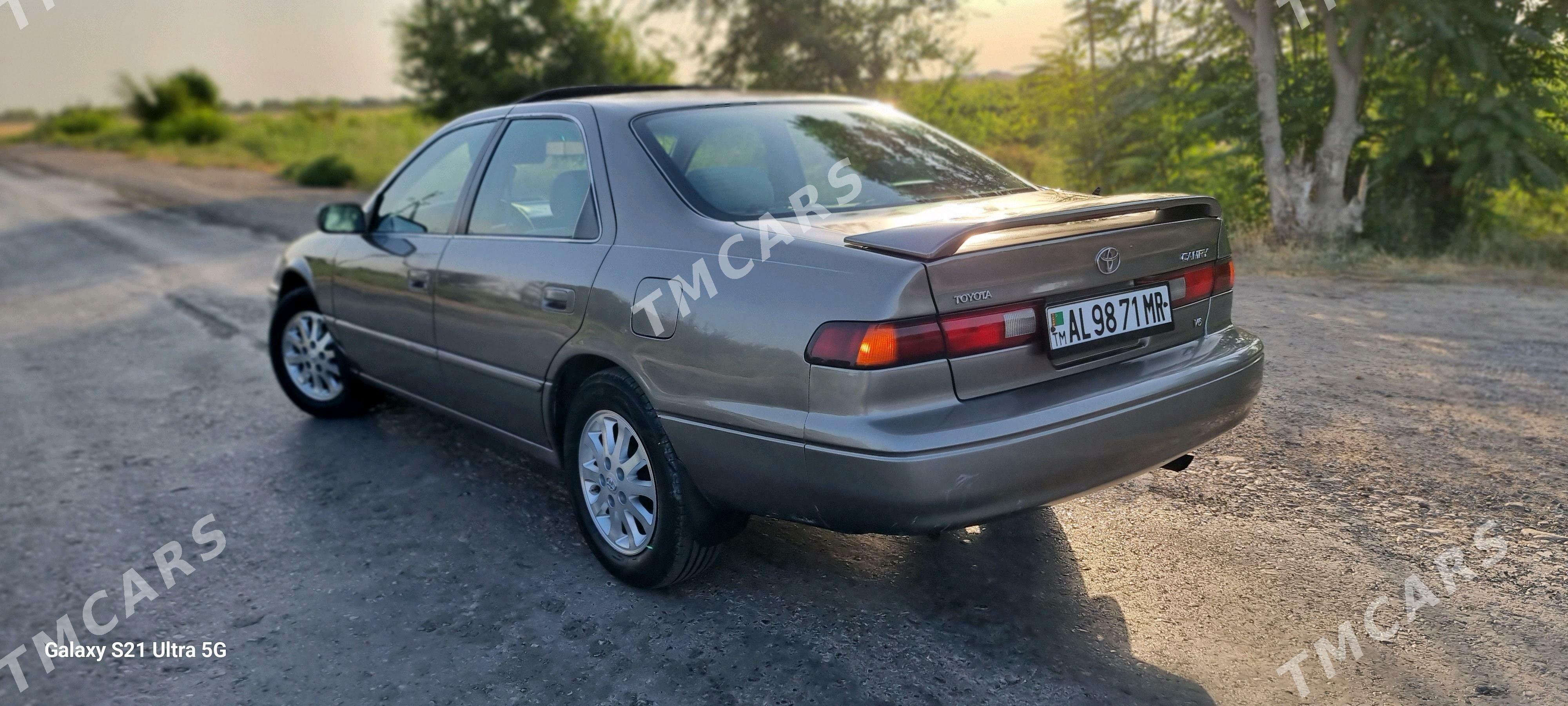 Toyota Camry 1999 - 137 000 TMT - Байрамали - img 2