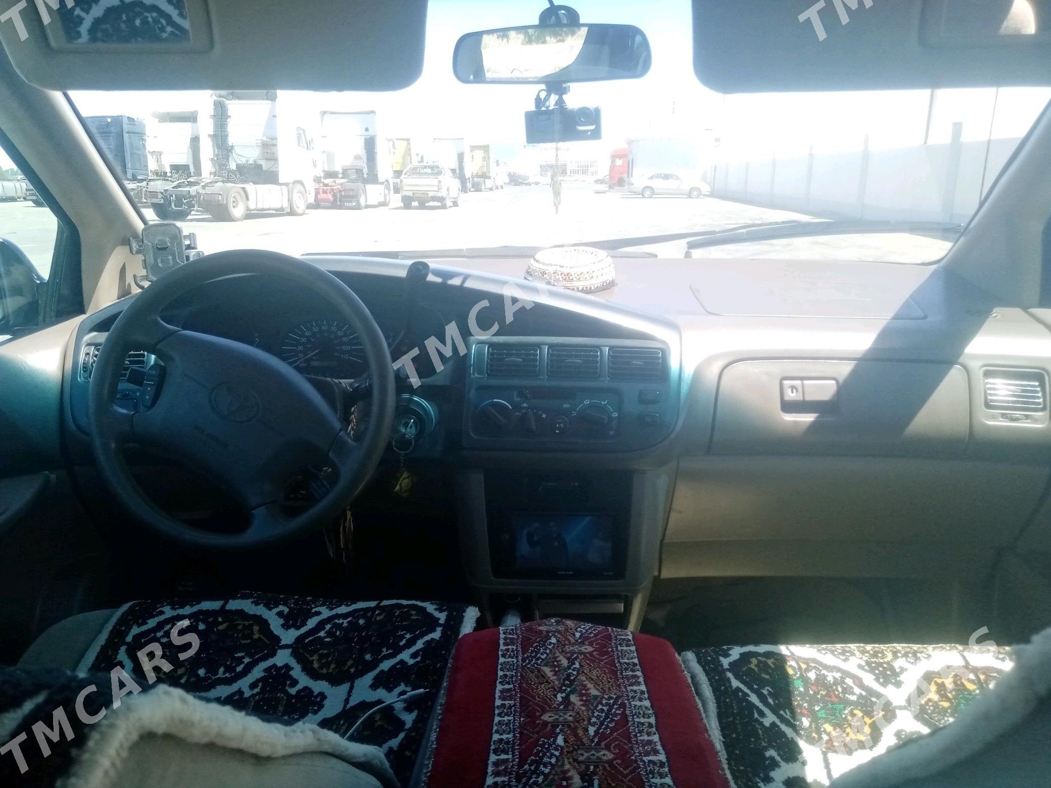 Toyota Sienna 2000 - 140 000 TMT - Türkmengala - img 7
