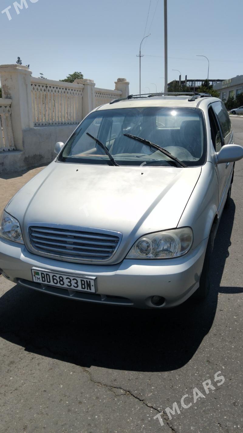 Kia Sedona 2004 - 65 000 TMT - Туркменбаши - img 2