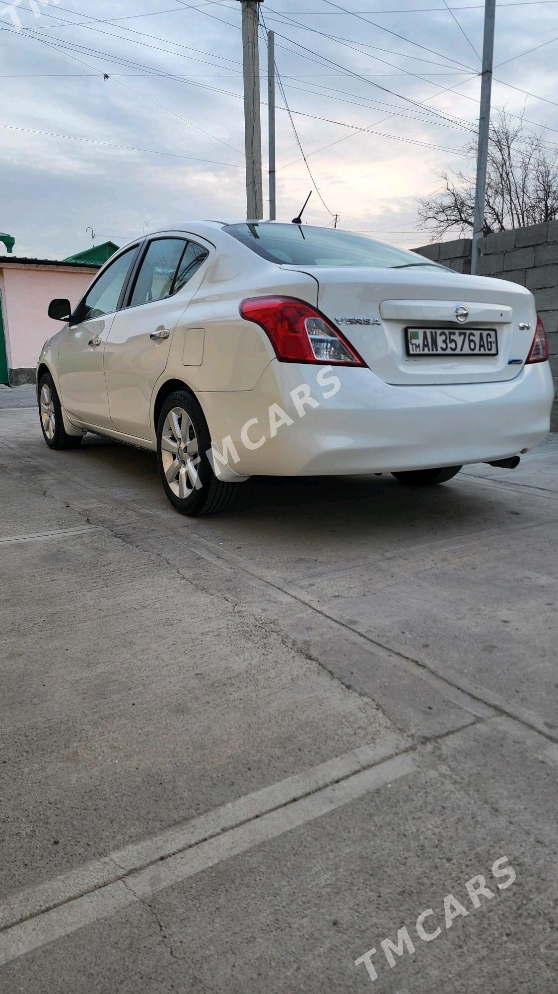 Nissan Versa 2011 - 122 000 TMT - Ашхабад - img 2