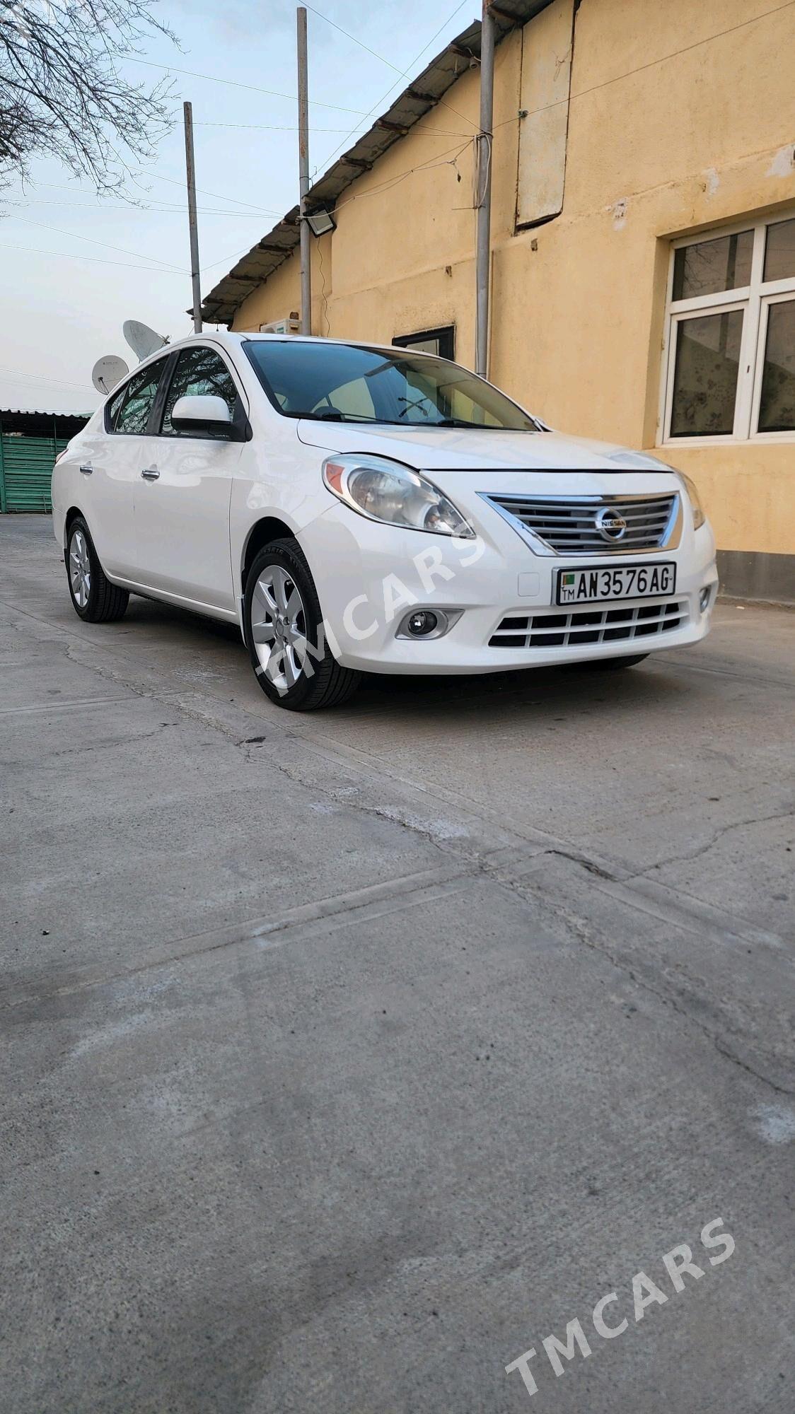 Nissan Versa 2011 - 122 000 TMT - Ашхабад - img 3
