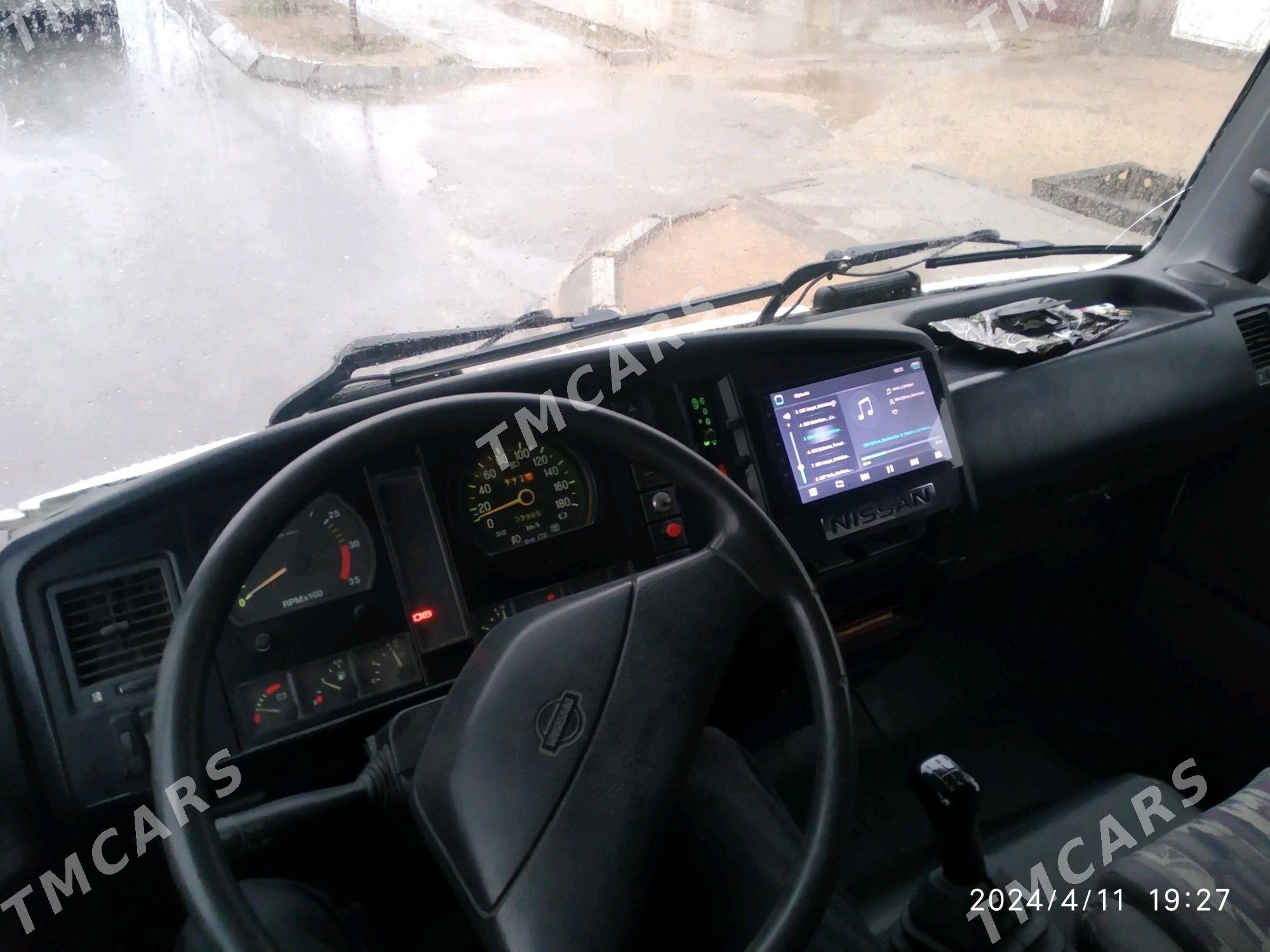 Mitsubishi Canter 2001 - 220 000 TMT - Балканабат - img 7