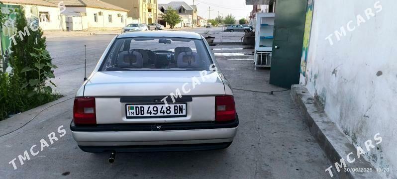 Opel Vectra 1990 - 36 000 TMT - Balkanabat - img 8