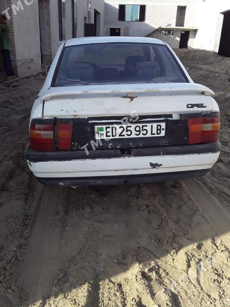 Opel Vectra 1993 - 30 000 TMT - Saýat - img 8
