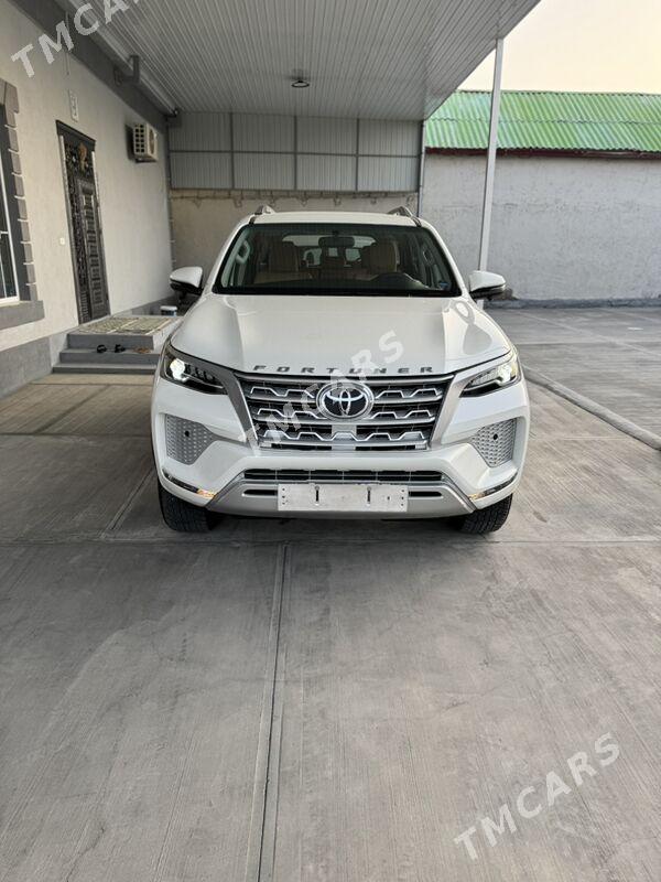 Toyota Fortuner 2021 - 625 000 TMT - Ашхабад - img 4