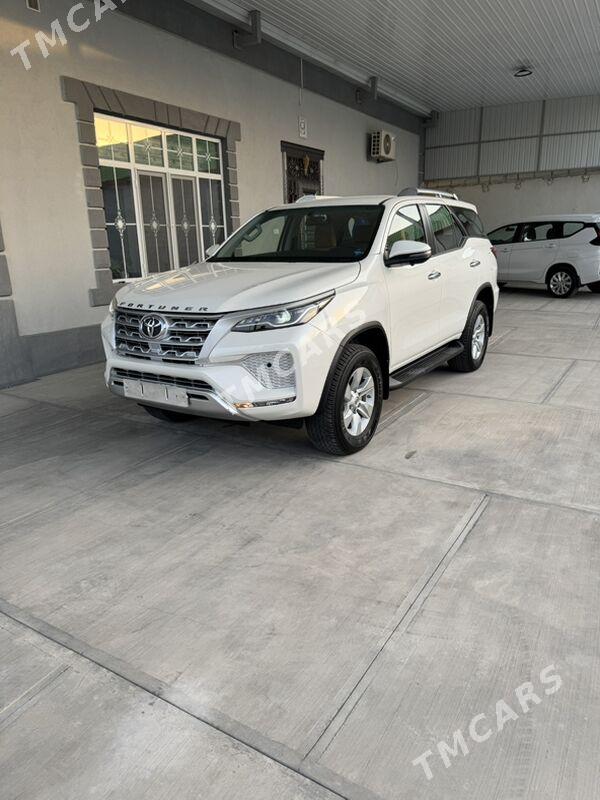 Toyota Fortuner 2021 - 625 000 TMT - Ашхабад - img 5
