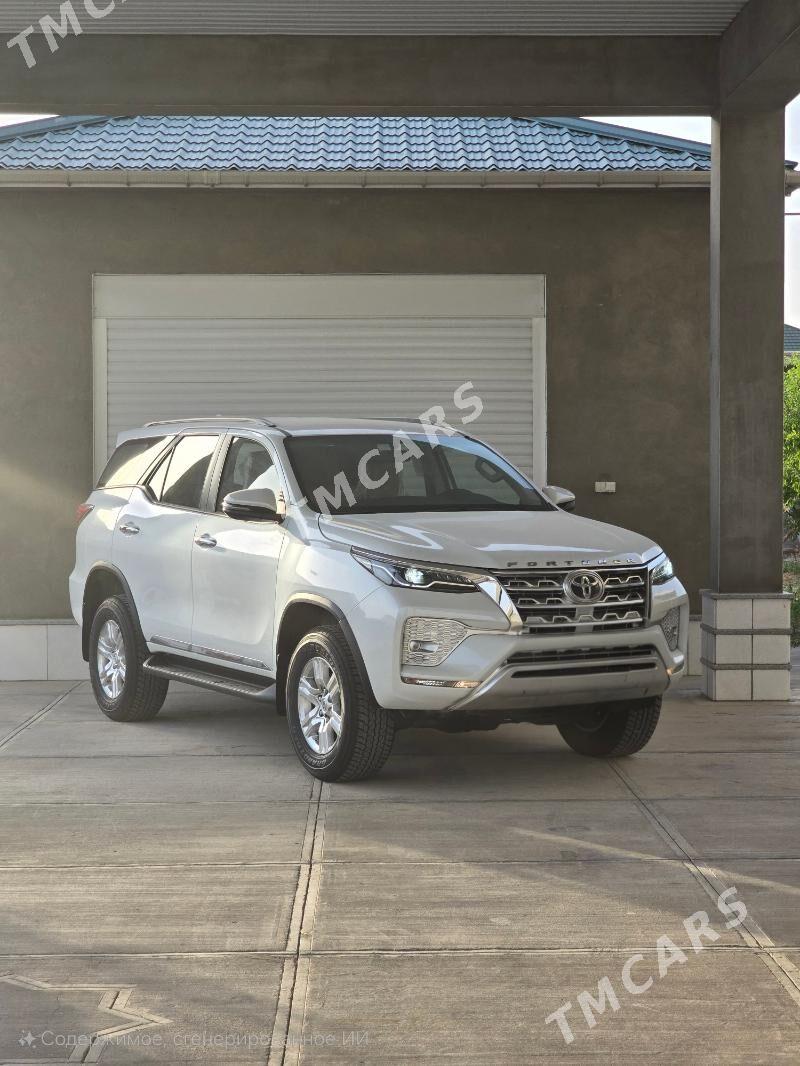 Toyota Fortuner 2024 - 680 000 TMT - Balkanabat - img 4