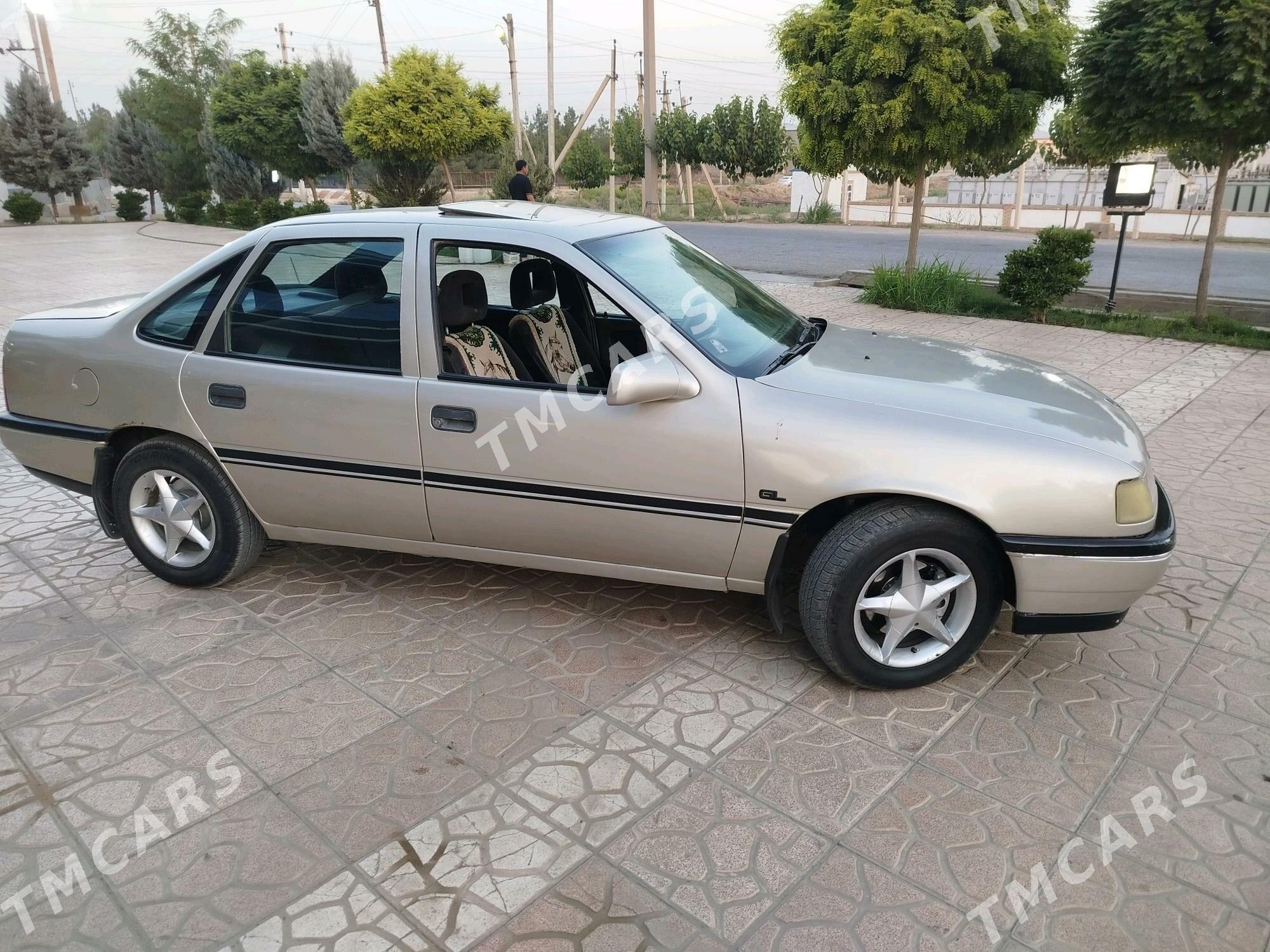 Opel Vectra 1992 - 35 000 TMT - Mary - img 3