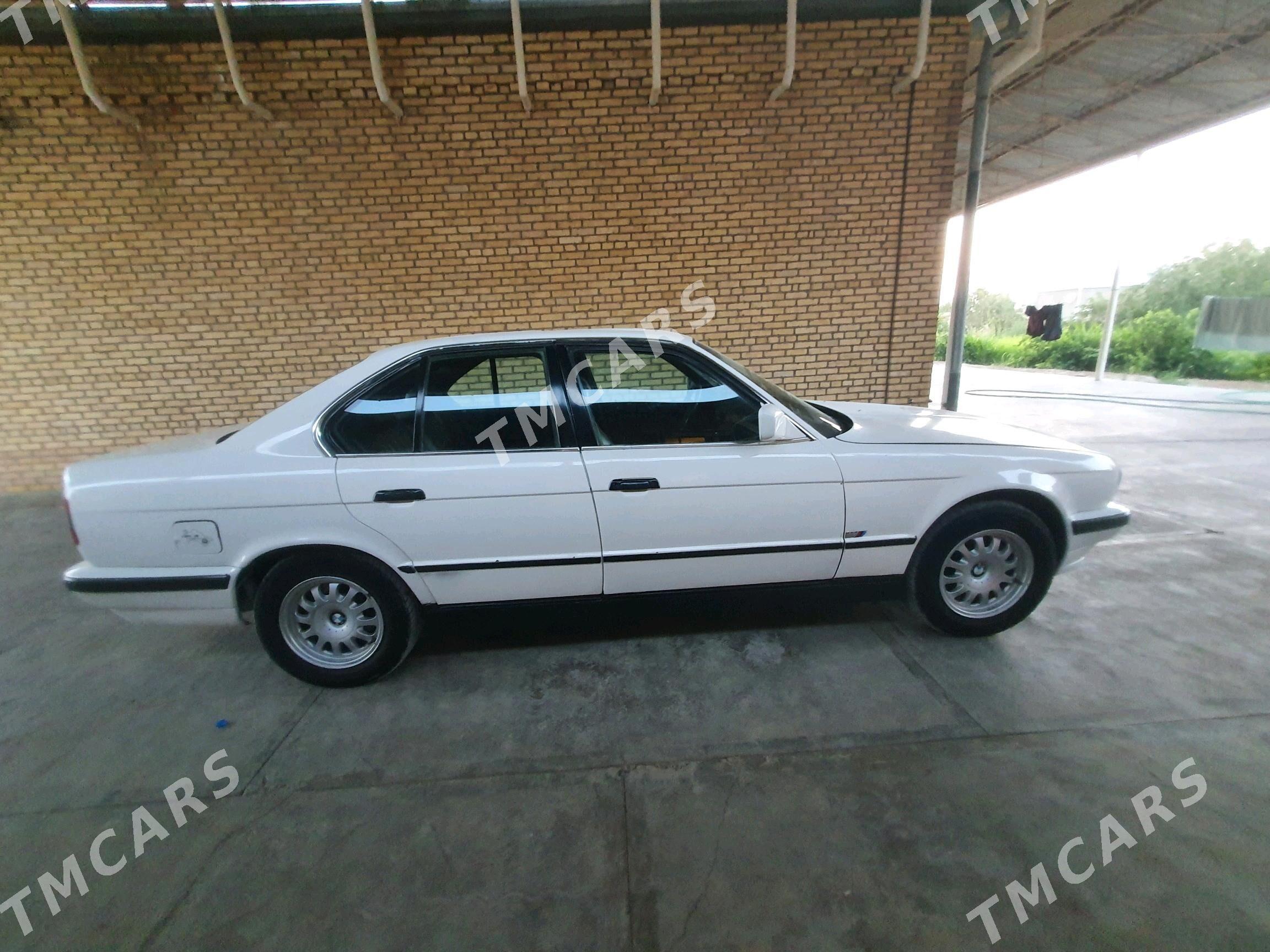 BMW 525 1990 - 60 000 TMT - Мургап - img 5