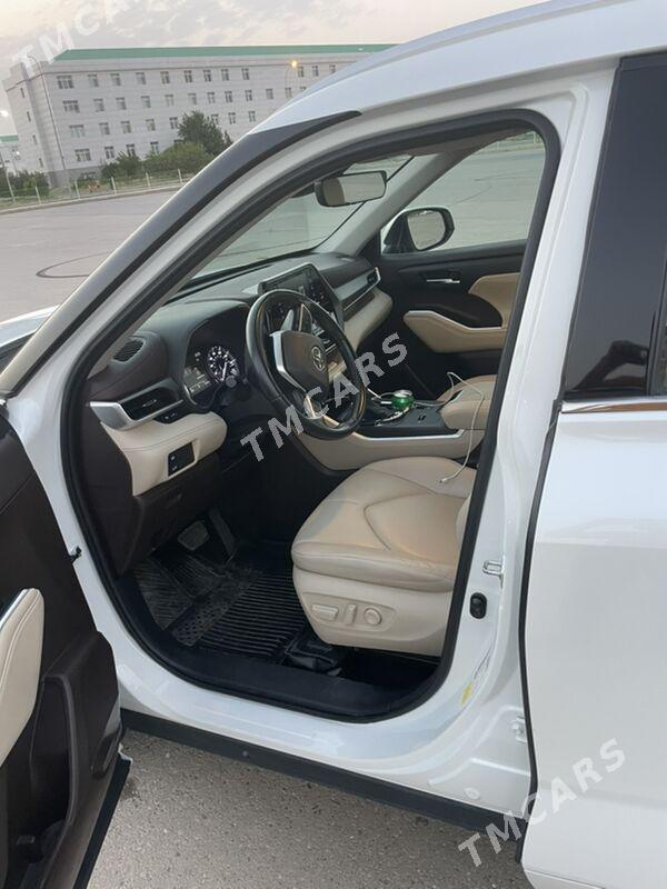 Toyota Highlander 2022 - 660 000 TMT - Aşgabat - img 2