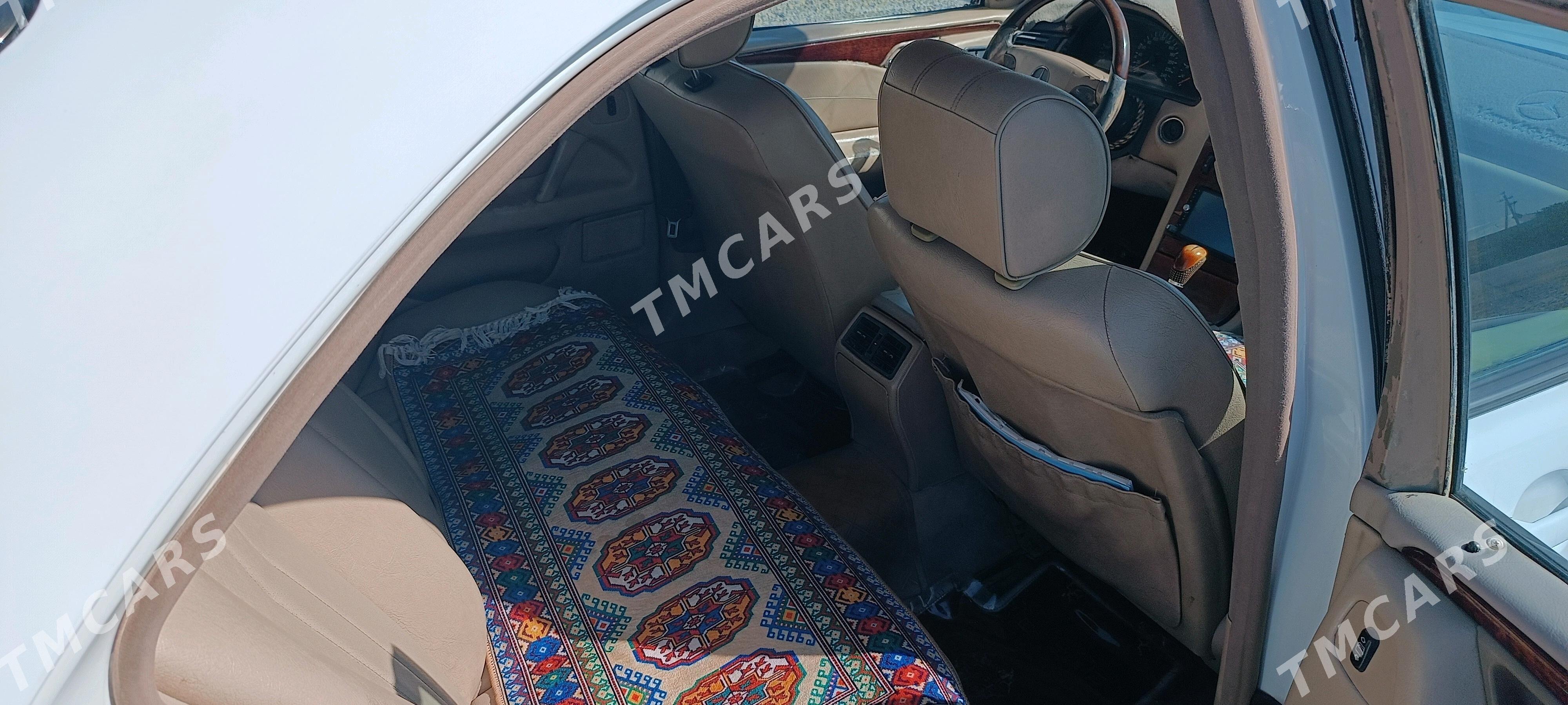 Mercedes-Benz E320 1999 - 90 000 TMT - Мары - img 3