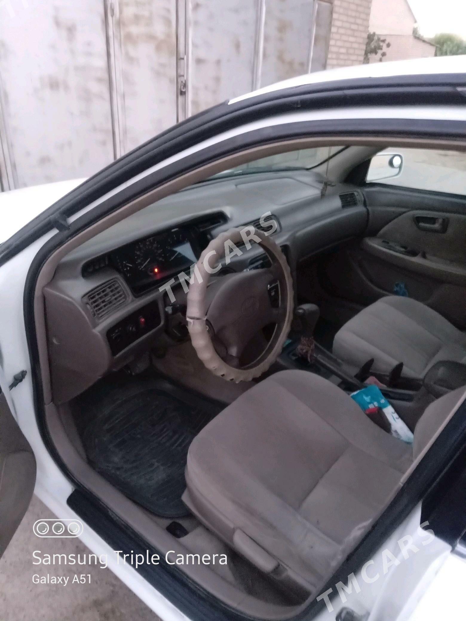 Toyota Camry 2000 - 135 000 TMT - Halaç - img 5