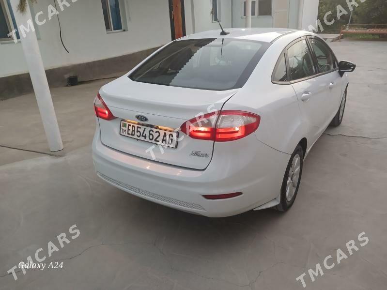 Ford Fiesta 2018 - 130 000 TMT - Aşgabat - img 2
