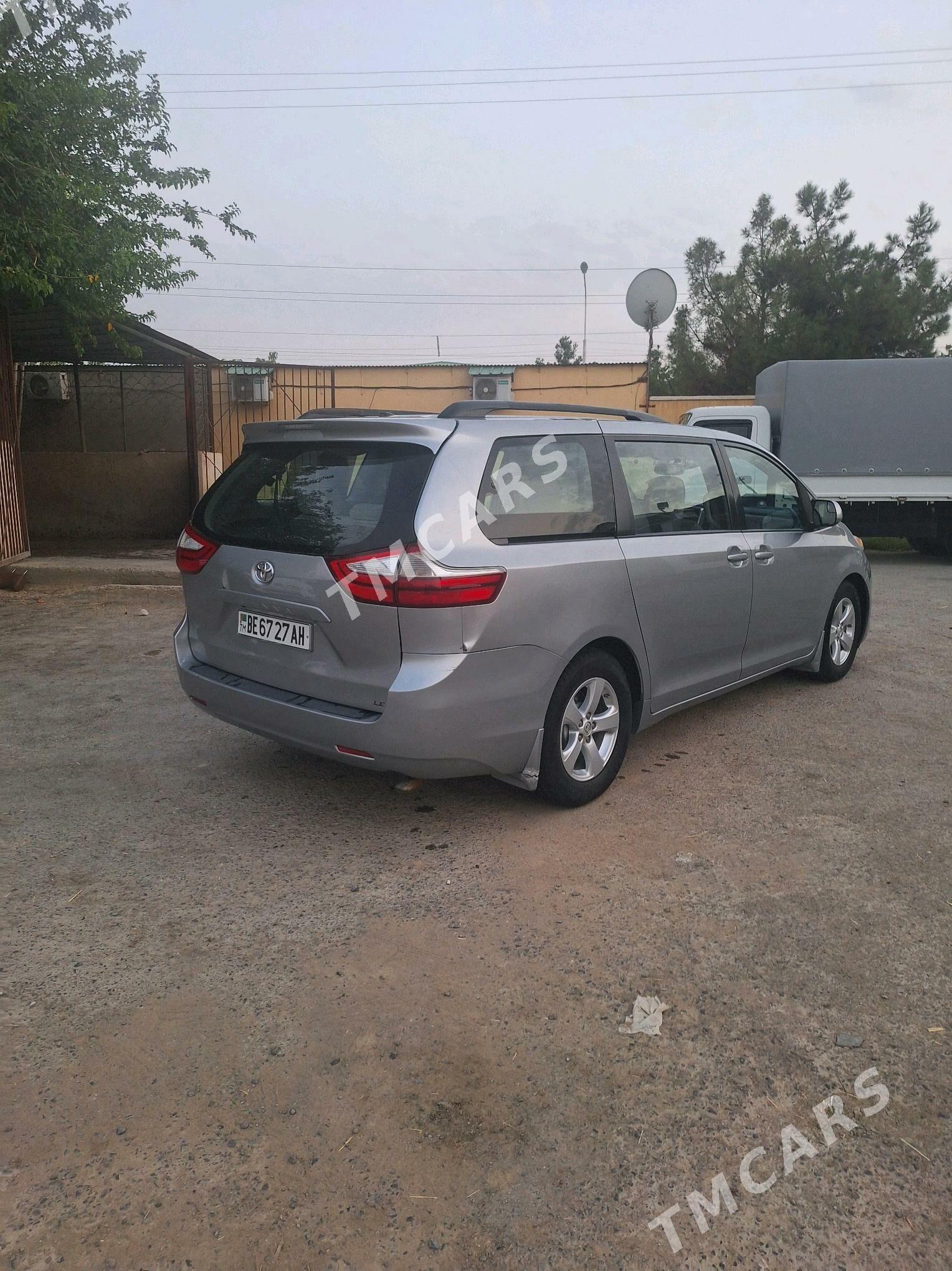 Toyota Sienna 2015 - 339 000 TMT - Bäherden - img 6