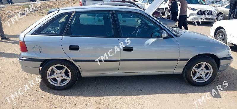 Opel Astra 1991 - 40 000 TMT - Тагтабазар - img 3