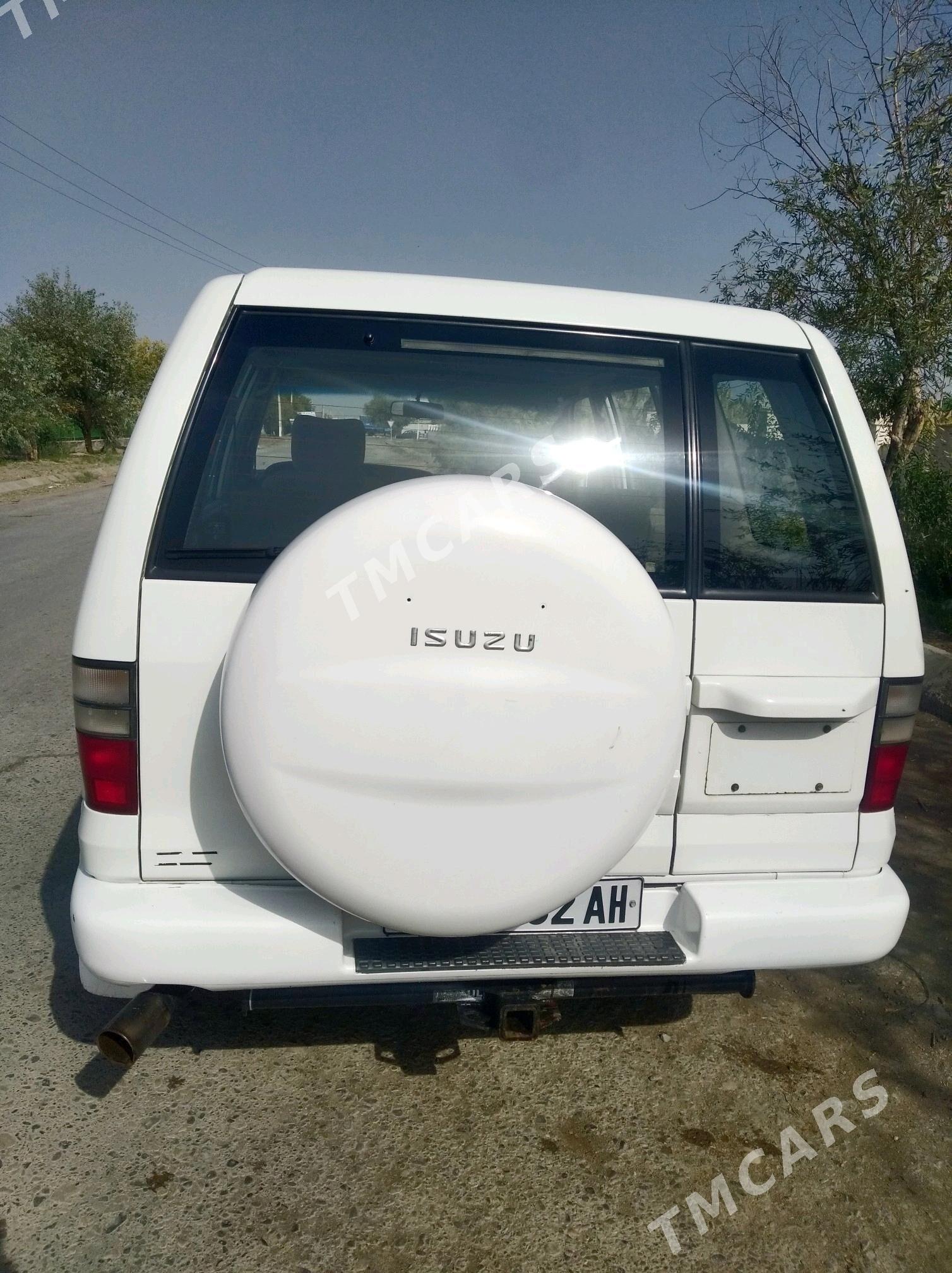 Isuzu Trooper 2000 - 75 000 TMT - Babadaýhan - img 2